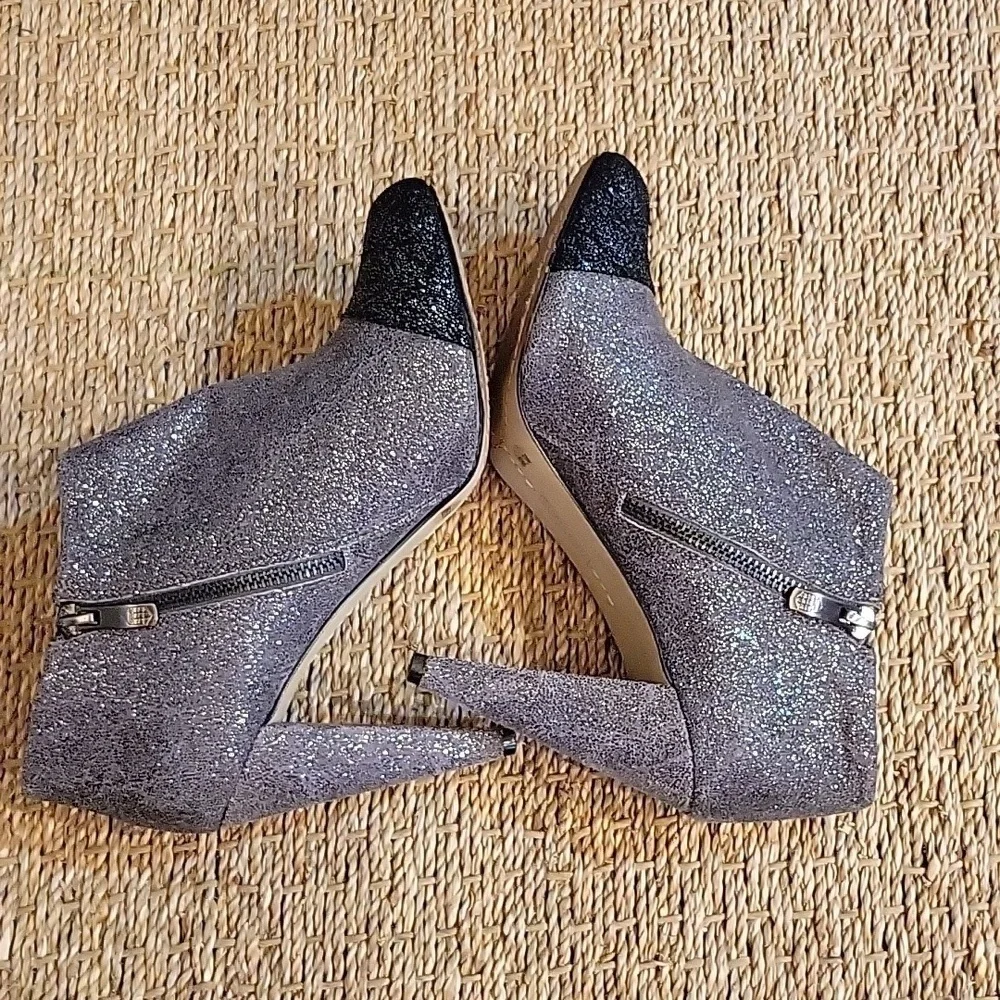 VINCE CAMUTO gray and black leather sparkle bootie shoes.  Size is 8 or 38.